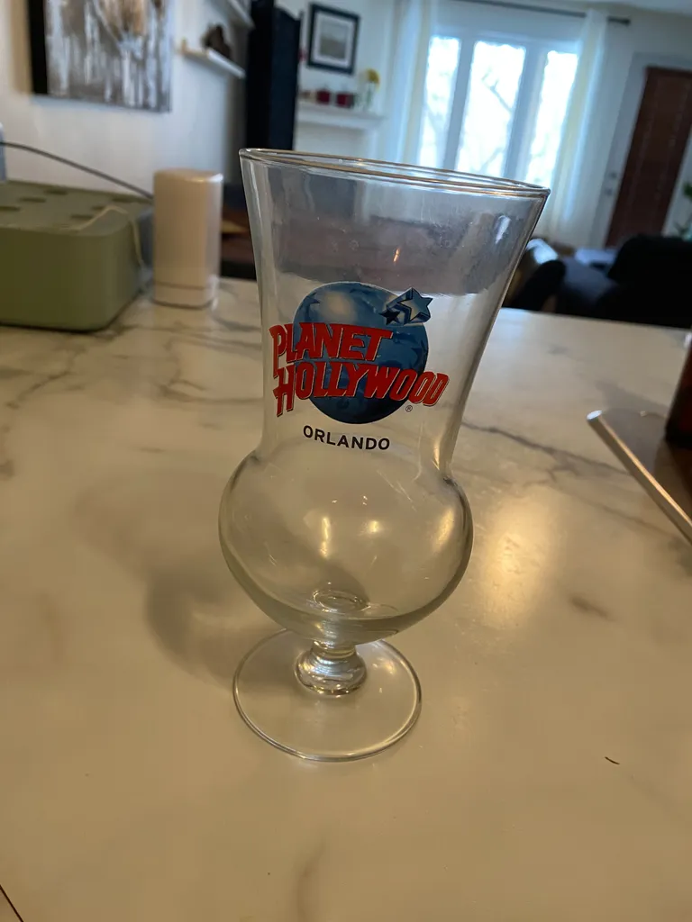 Planet Hollywood Glass photo 1