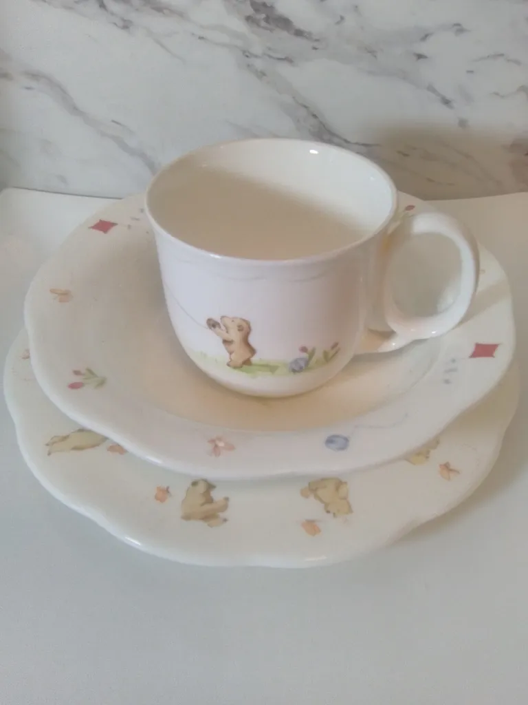 Busy Bears Dinnerware Set photo 1