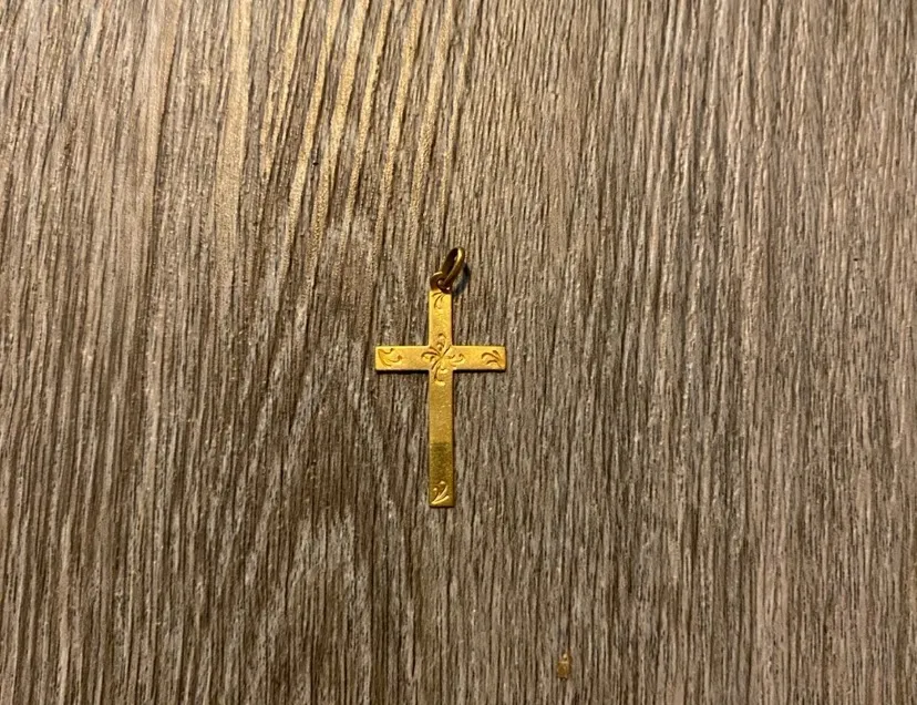 Vintage 18k Gold Crucifix photo 1