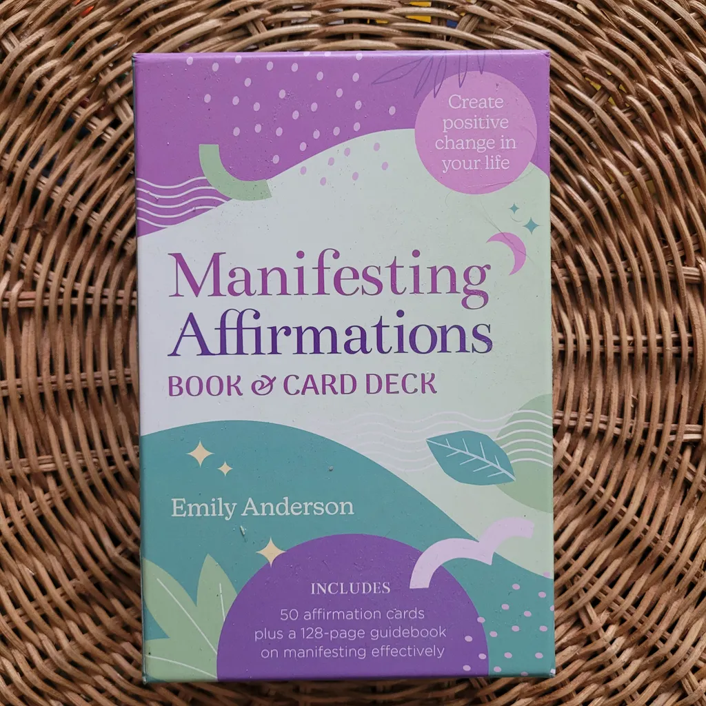 Like New Manifestation & Affirmation Cards (H3Z) photo 1