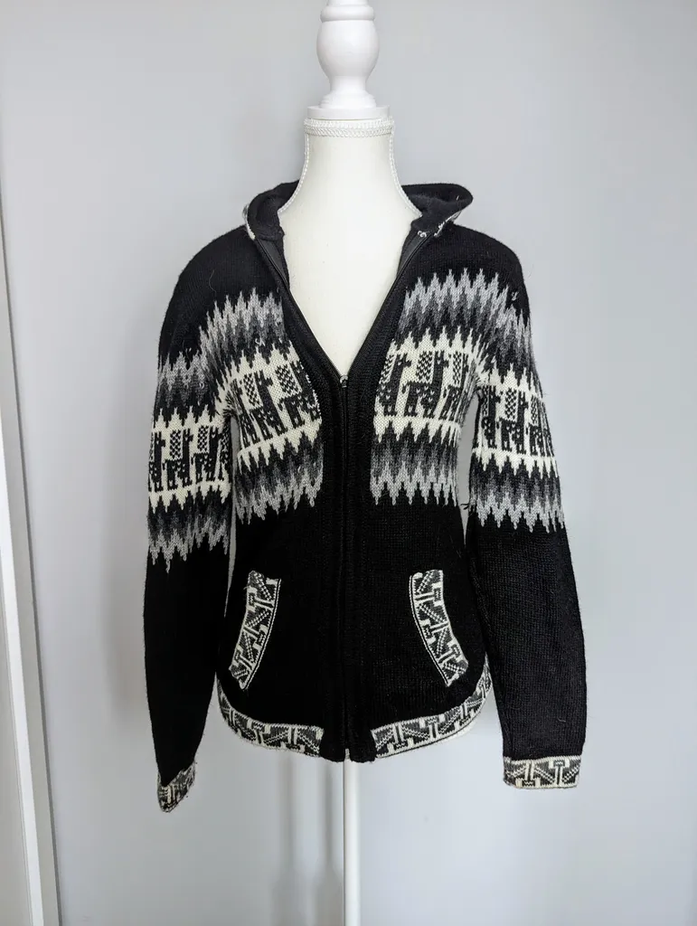 Peru Sweater  photo 1