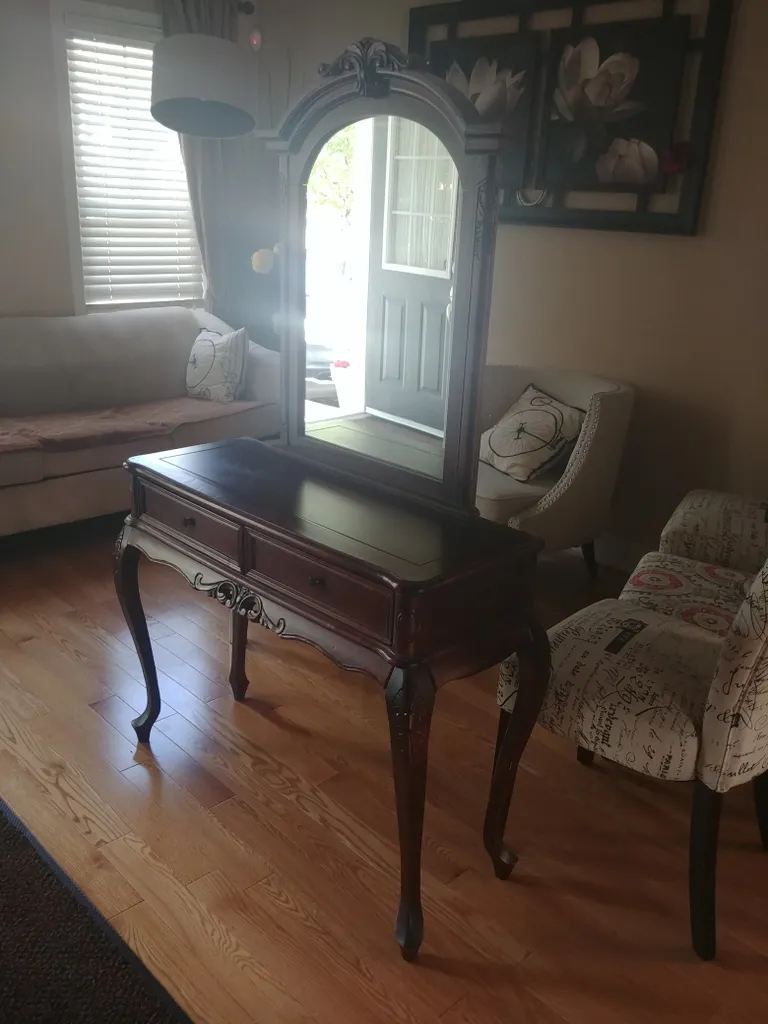 Vanity Mirror and Console  photo 1