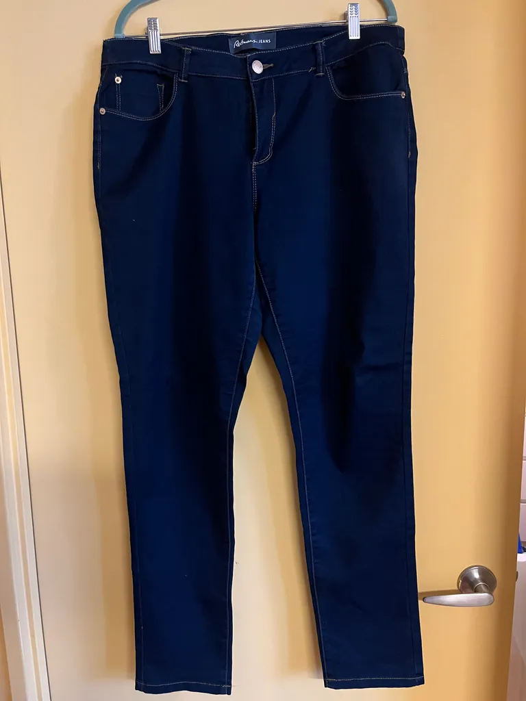 Reitmans dark wash skinny jeans Size 15 photo 1