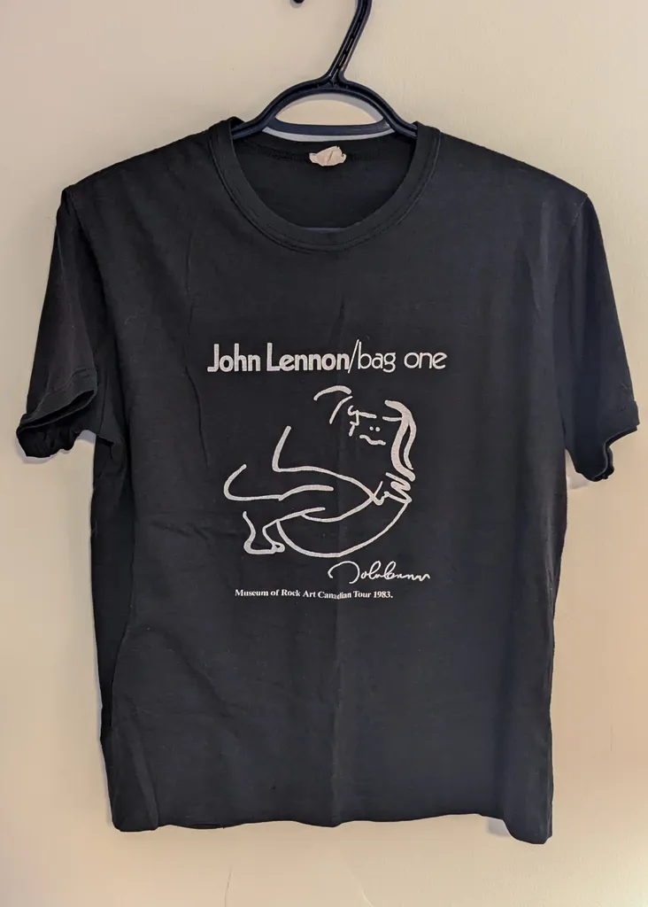 Vintage John Lennon Museum of Rock Art T-Shirt - Men's Medium photo 1