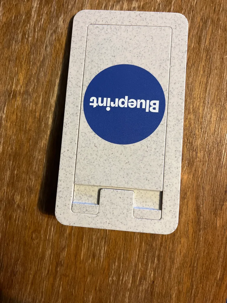 Phone stand  photo 1