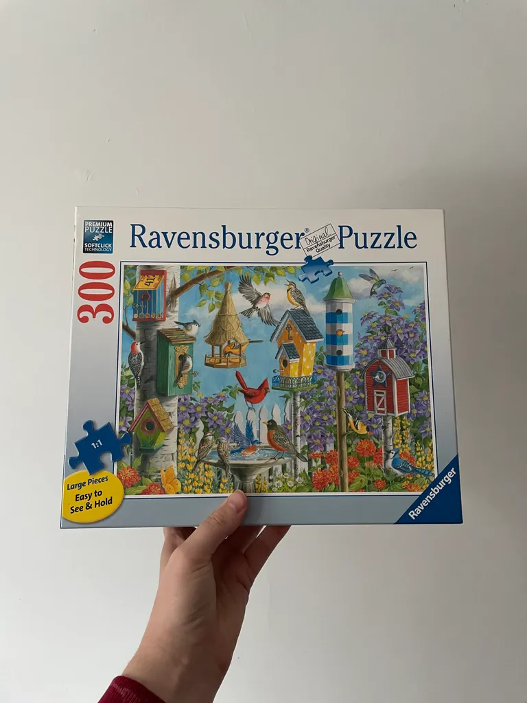 300 pc puzzle 🦜 Bird Houses  photo 1