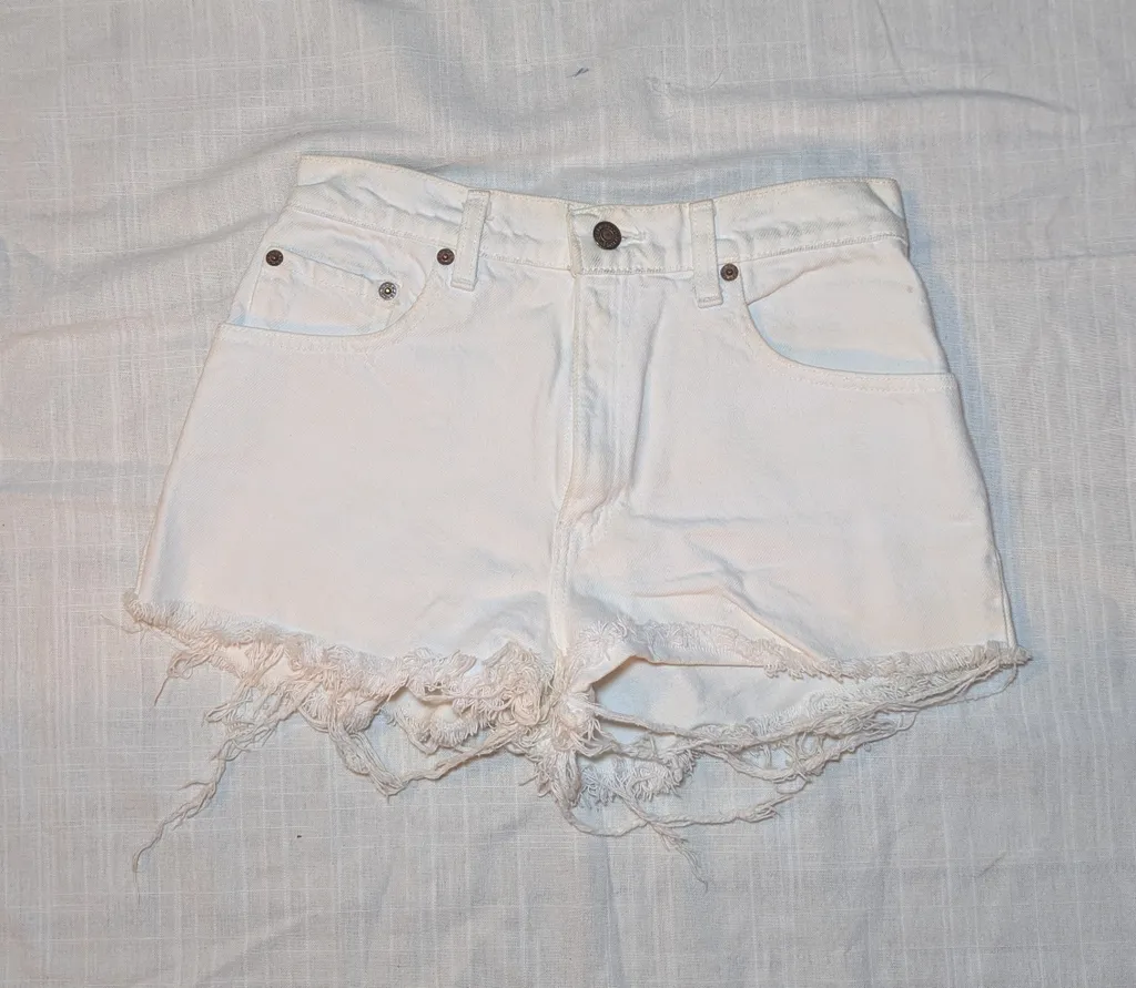 White jean shorts  photo 1