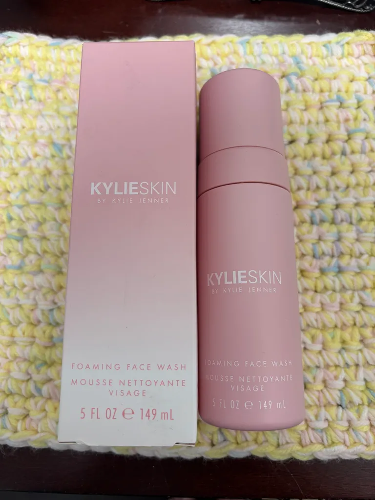Kylie Skin foaming face cleanser  photo 1