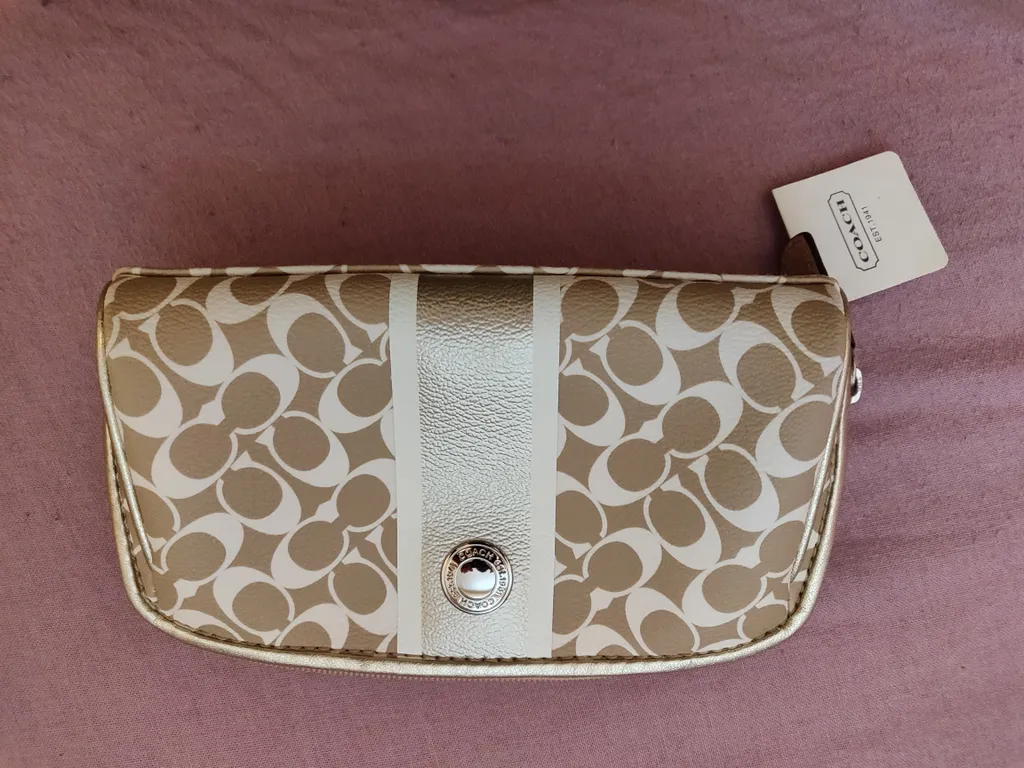 New Coach makeup bag photo 1