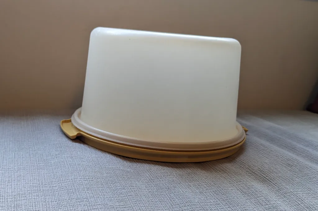 Tupperware Cake Taker Carrier photo 1