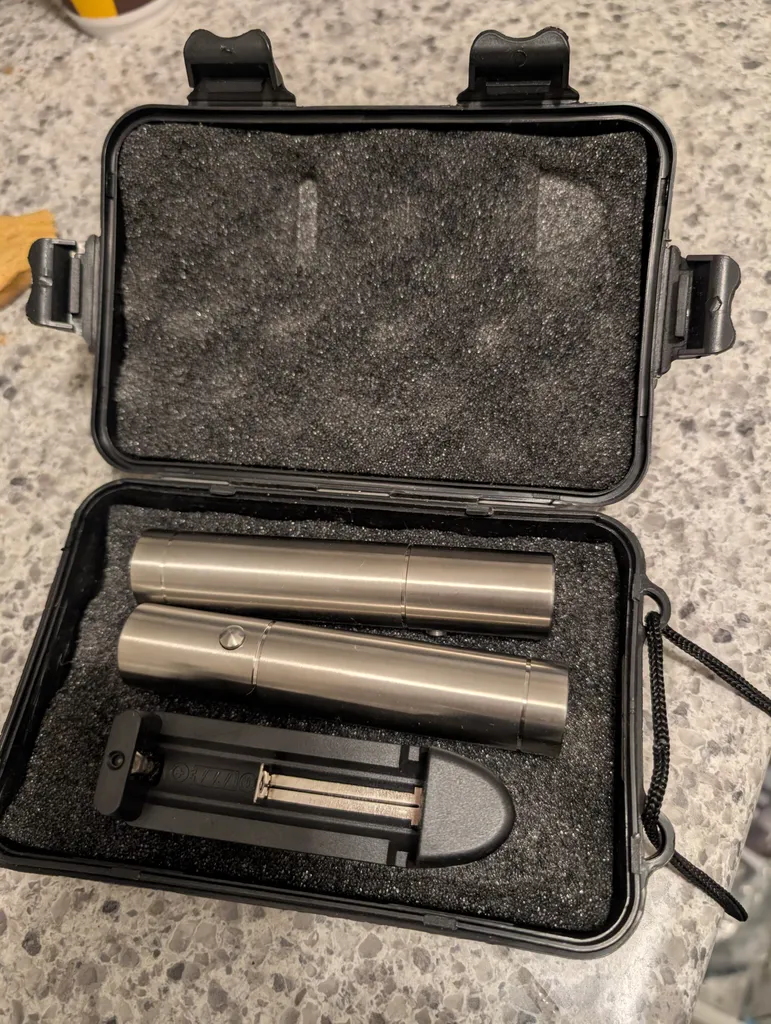 Red light therapy equipment  photo 1