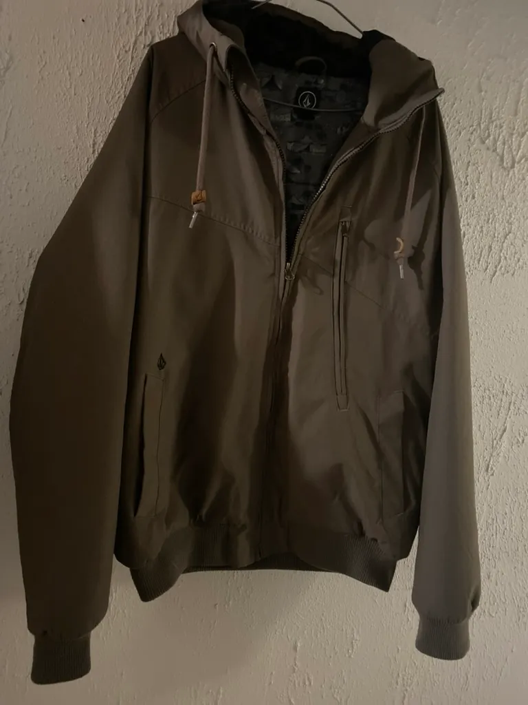 Volcom winter jacket LG photo 1