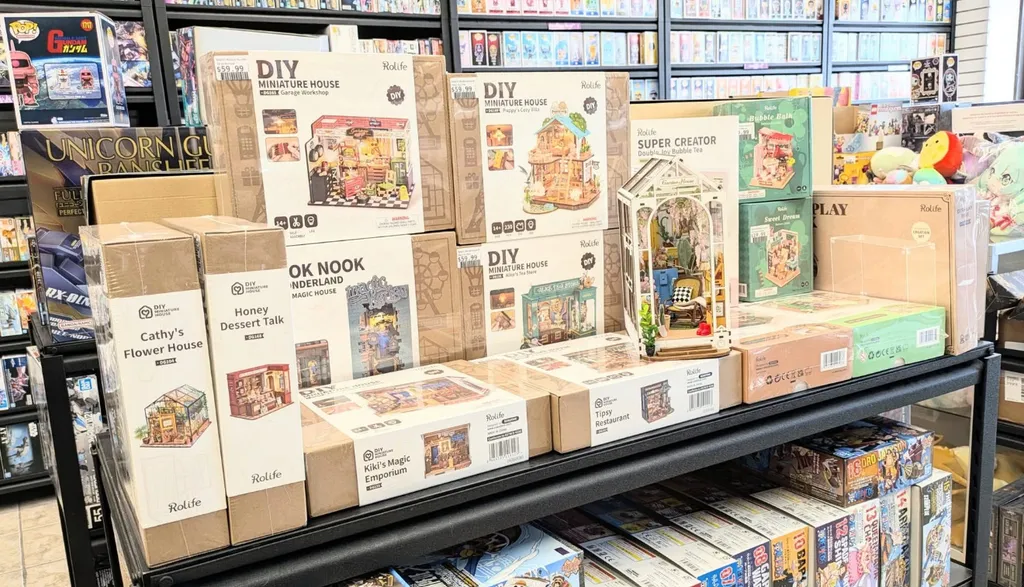 Rolife and Robotime miniature kit photo 1