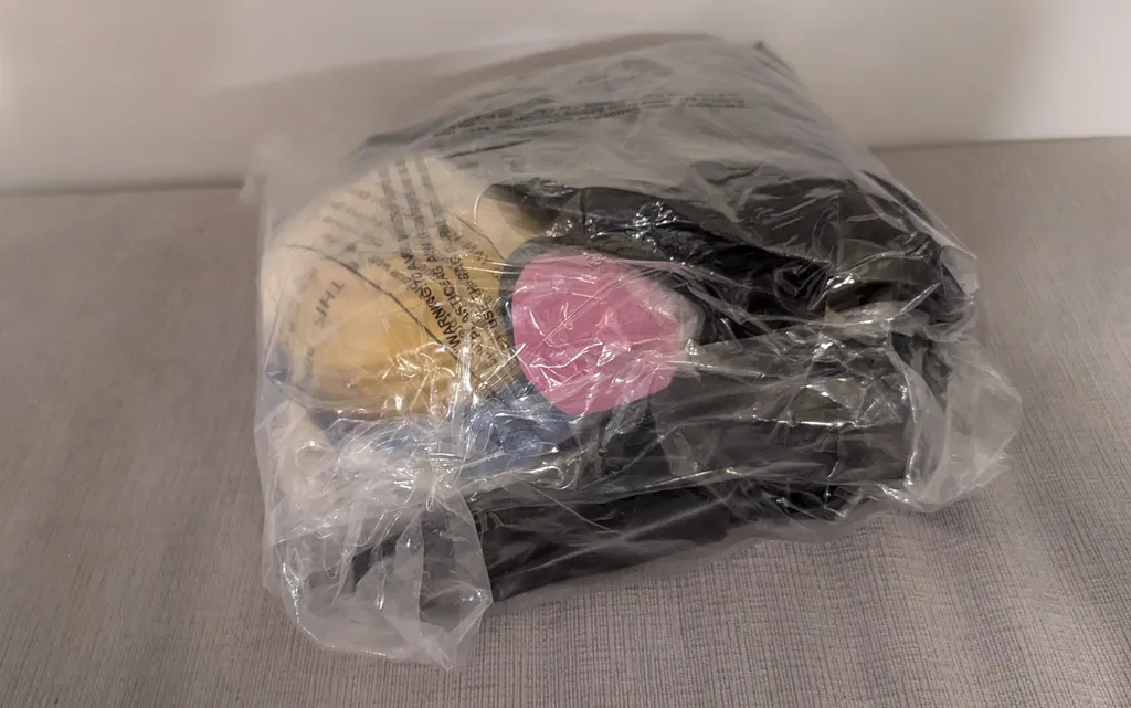 Brand New Inflatable Chair with Pump photo 1