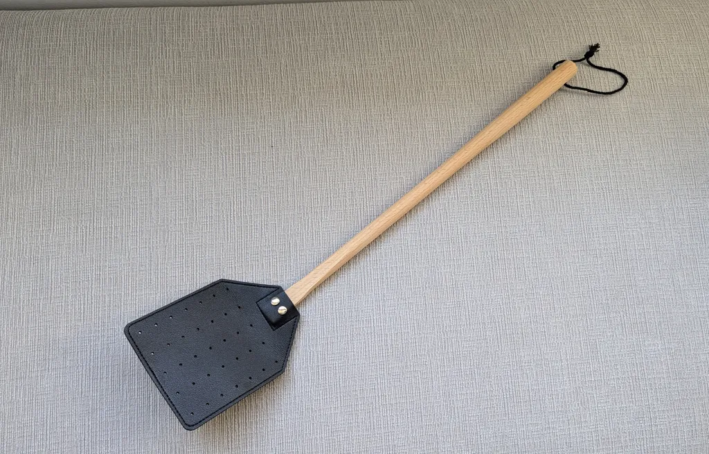 Brand New Stylish Flipper with Wooden Handle photo 1