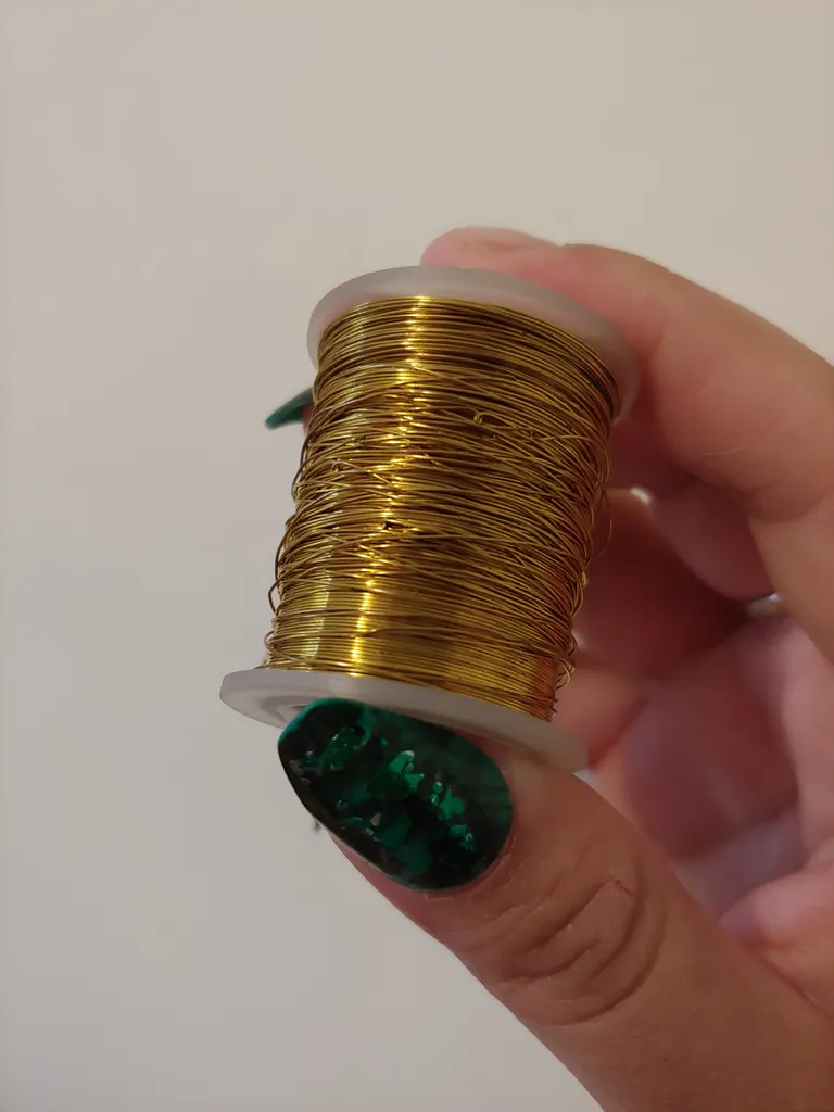 Gold wire photo 1