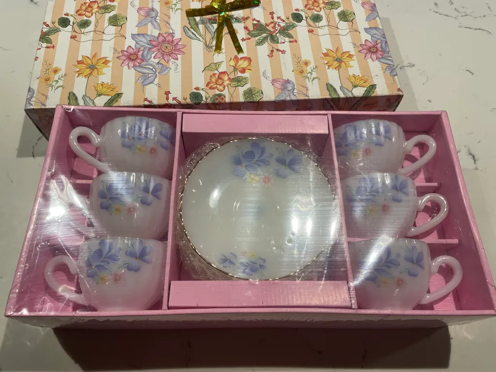 🎁Vintage milk glass blue floral tea cup and saucer 12-piece set photo 1