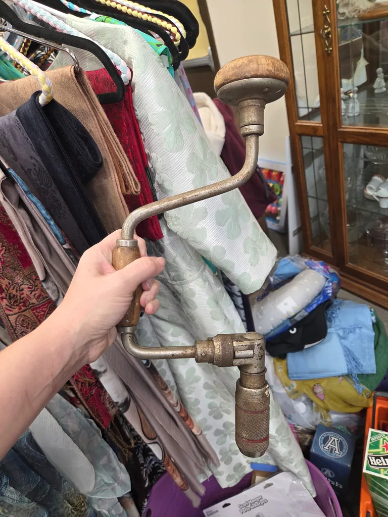 Antique drill (no bits) photo 1