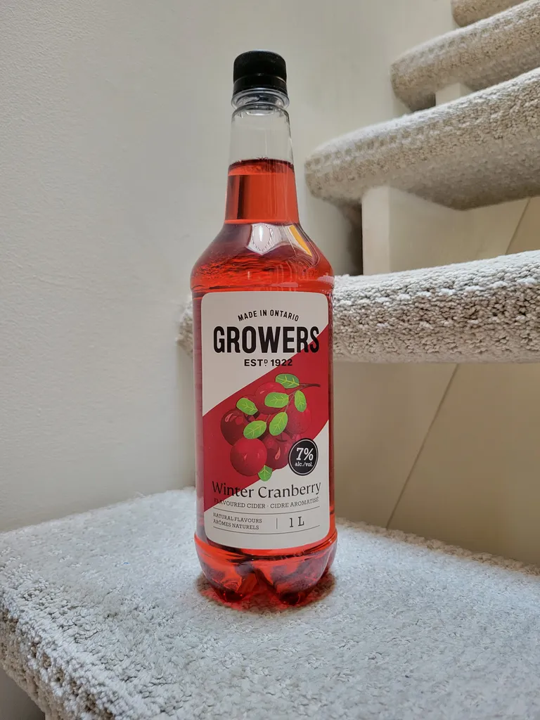 Growers Cider Winter Cranberry 1L photo 1
