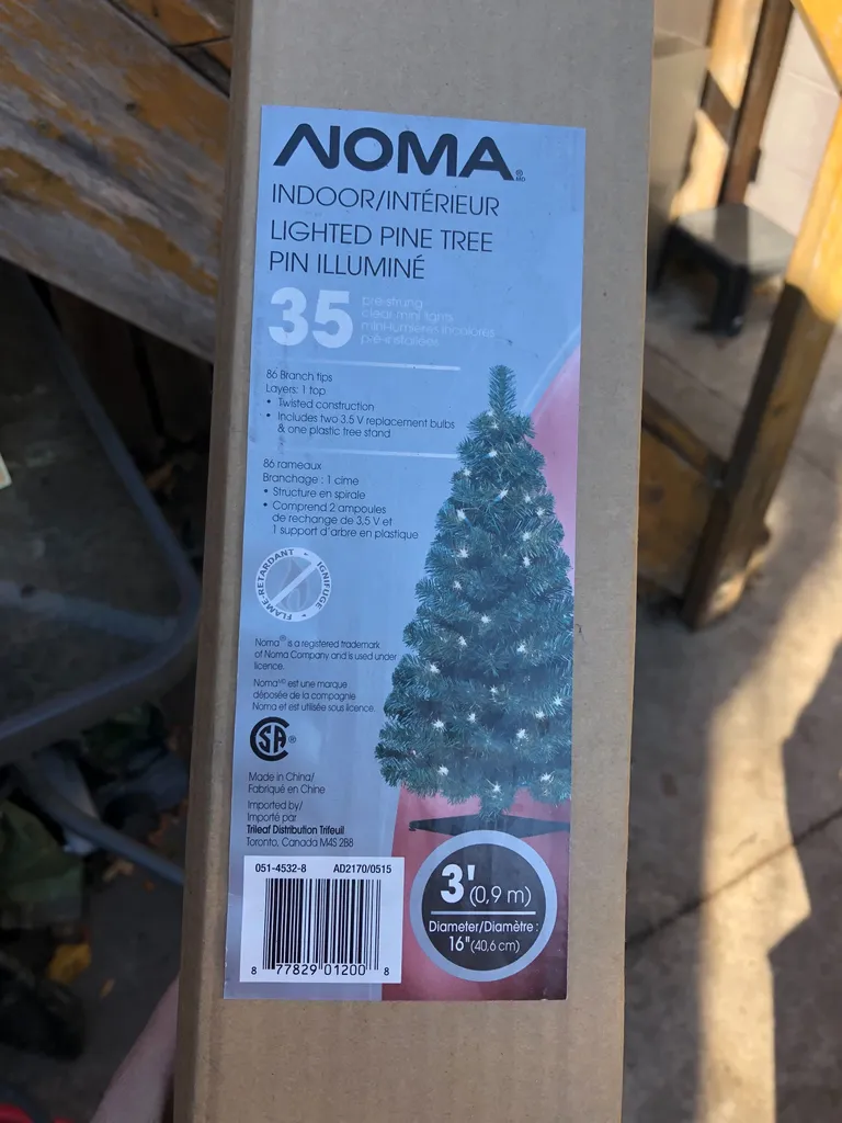 3’ prelit Christmas Tree photo 1