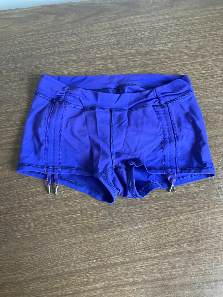 Lulu Lemon Short Size XS / S photo 1