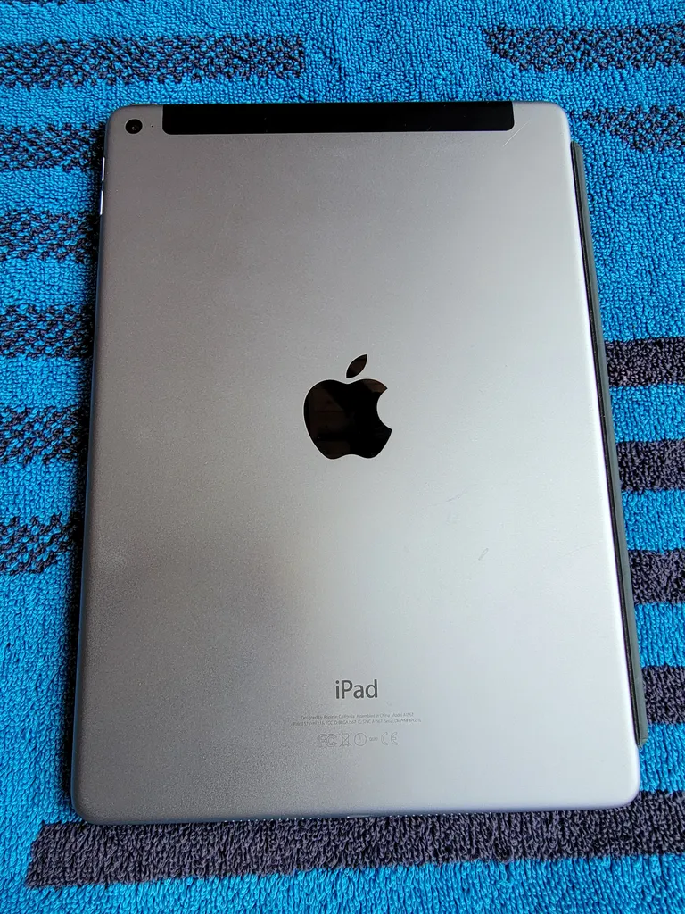 IPad for parts  photo 1
