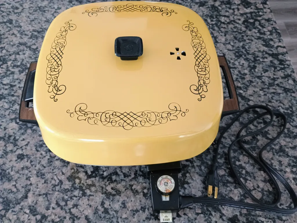 Vintage Electric Wok photo 1