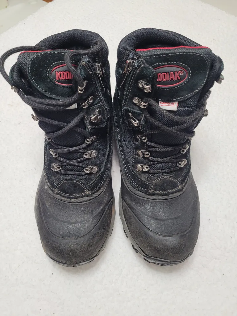 FREE Winter boots  photo 1