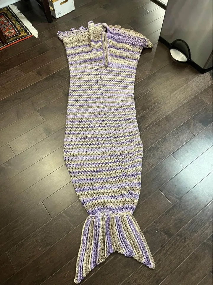 Crocheted mermaid tail blanket photo 1
