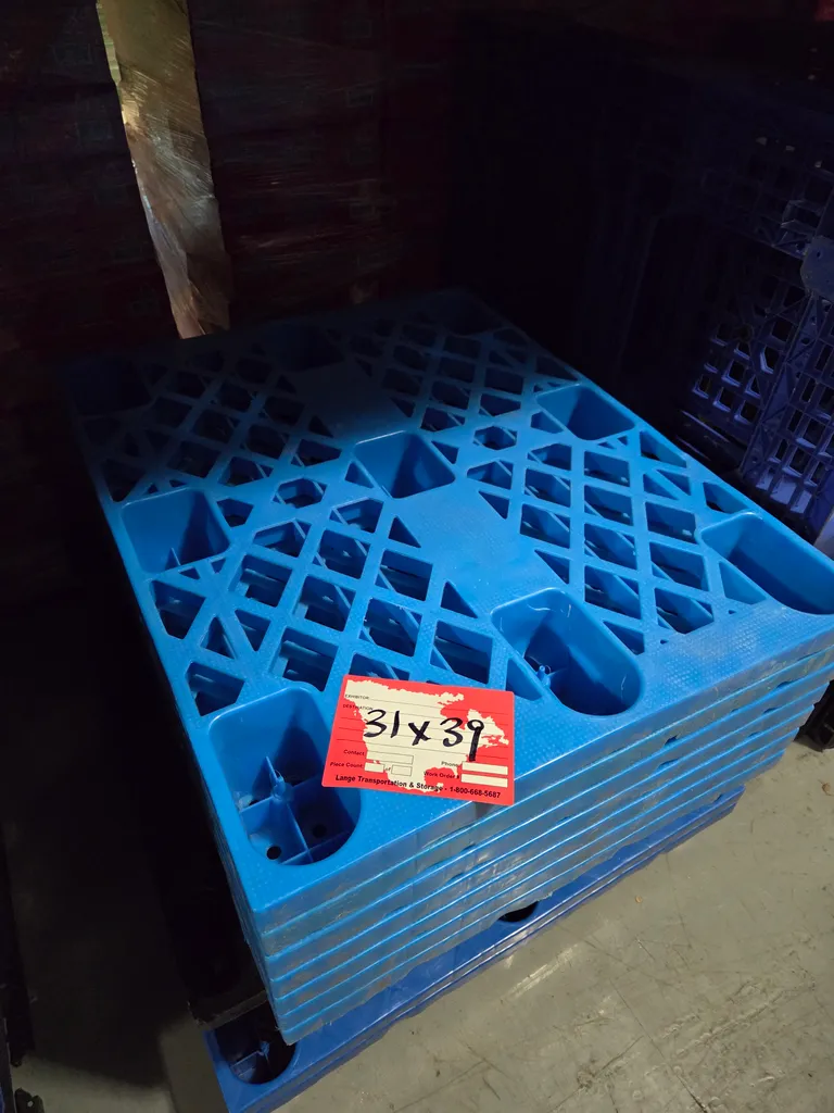 31x39 inch plastic pallets photo 1