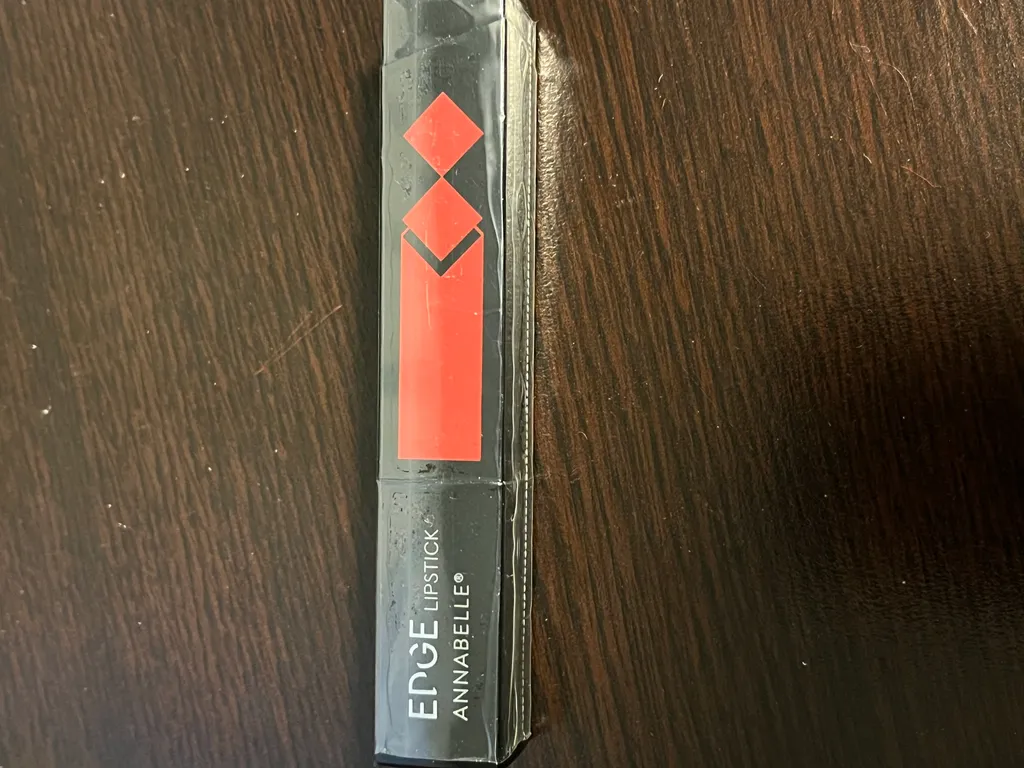 Sealed Lipstick photo 1