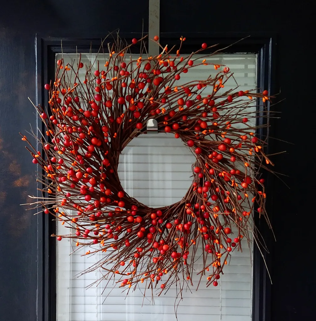 Fall berry wreath photo 1