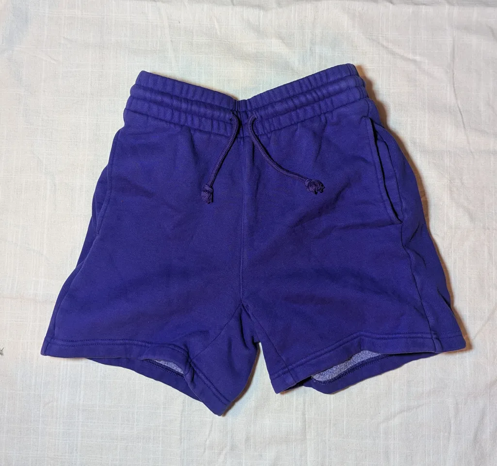 Tna sweat shorts photo 1