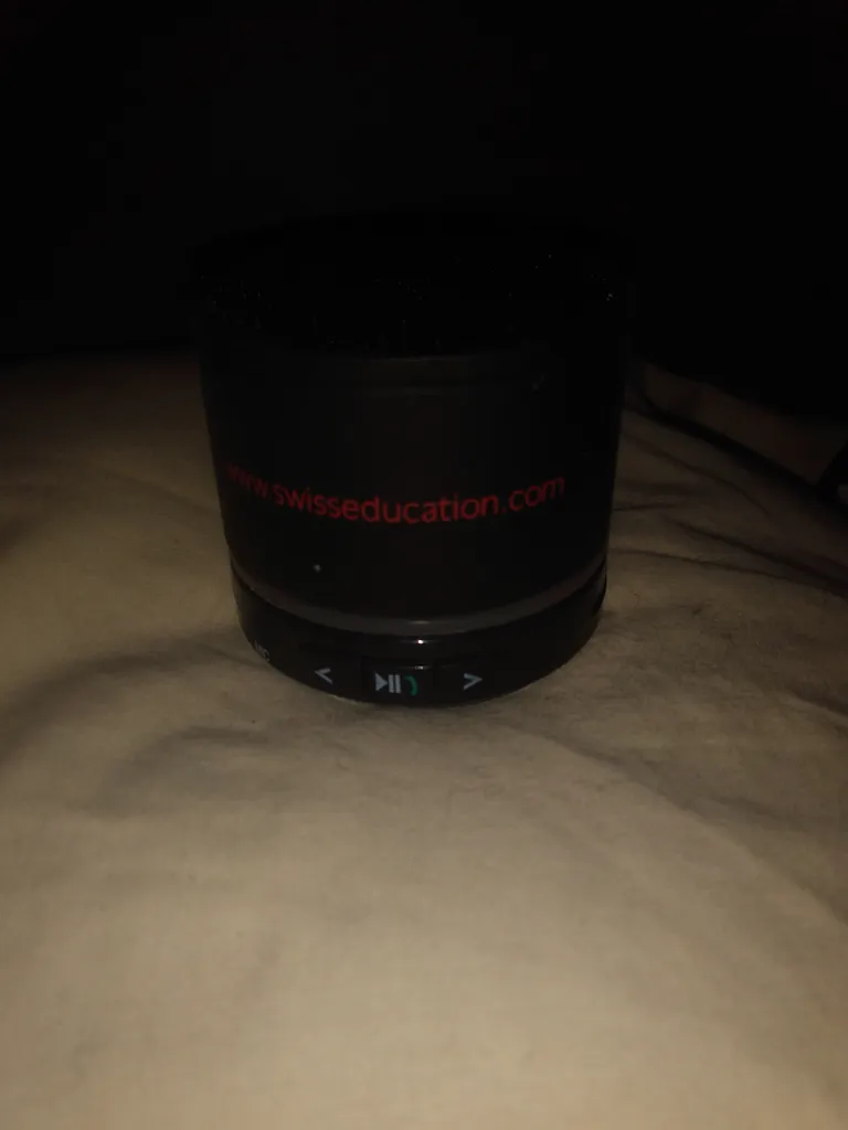 Bluetooth speaker and mic photo 1