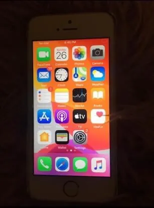 iPhone SE photo 1