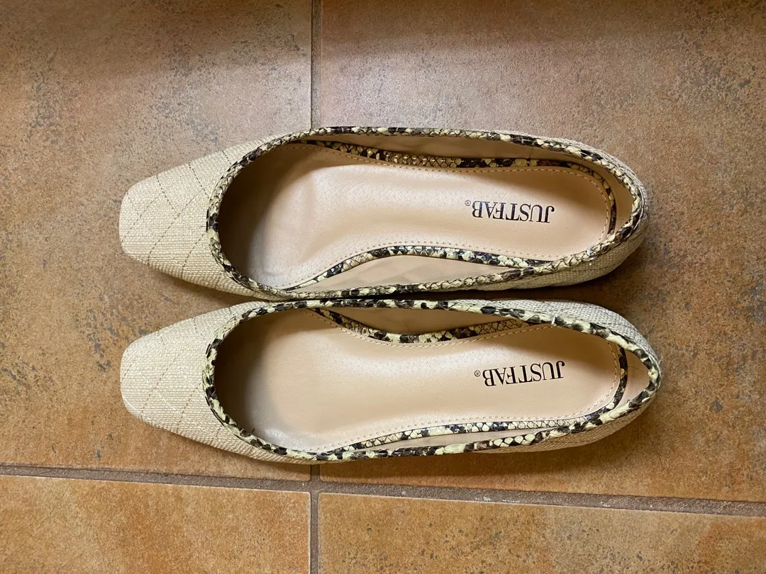 Textile Flats With Snakeskin Pattern Trim photo 1