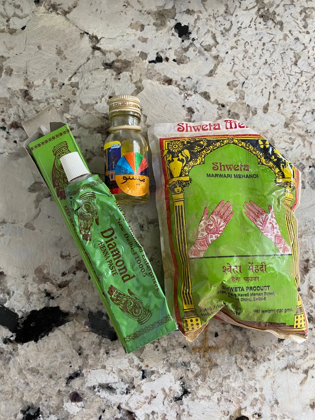 Henna Powder and Oil photo 1