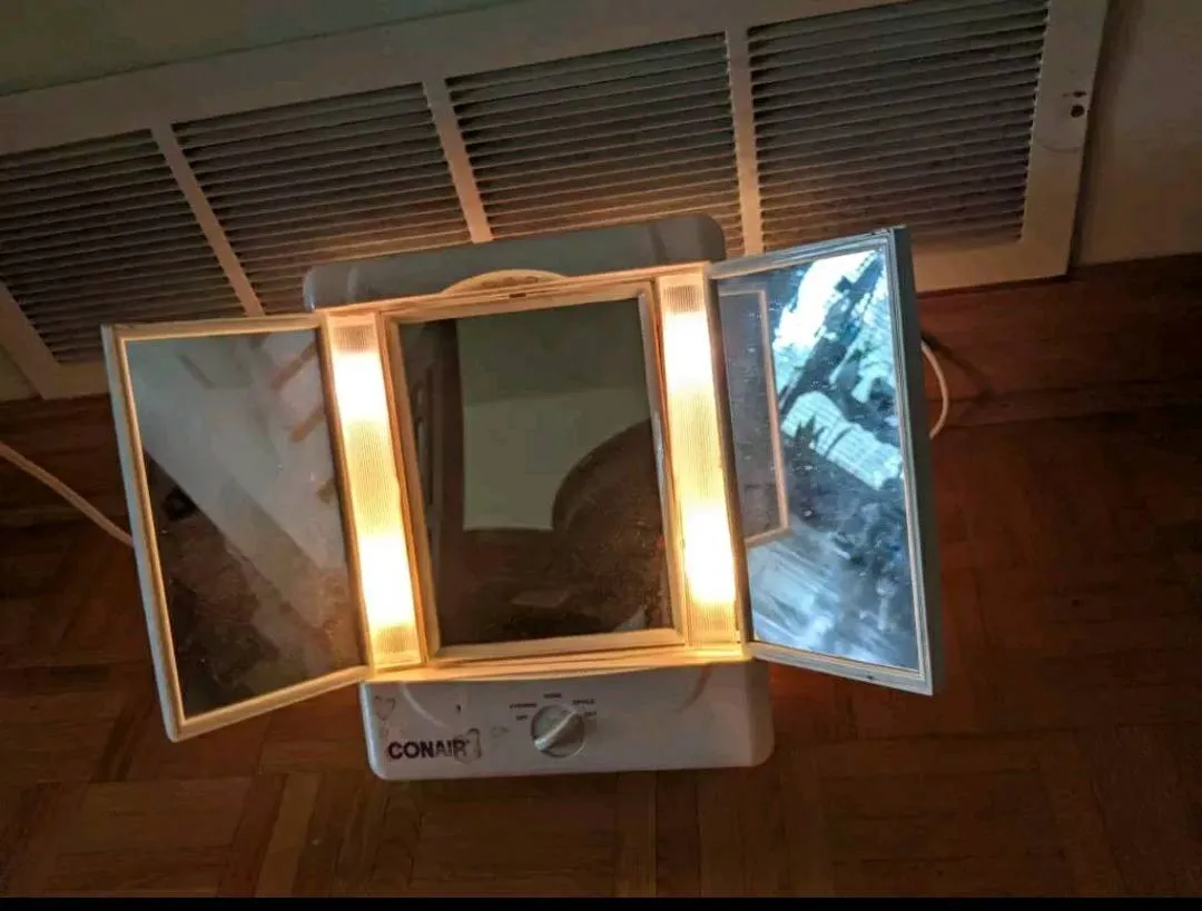Conair Light Mirror photo 1