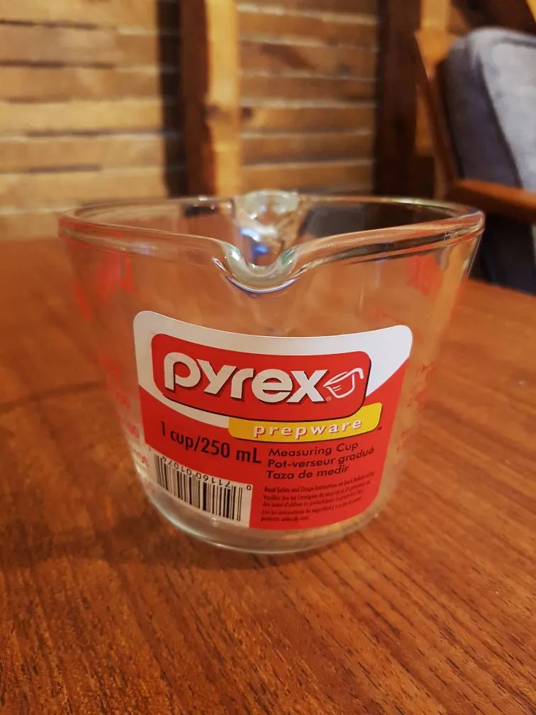 Pyrex 1-Cup Measure photo 1