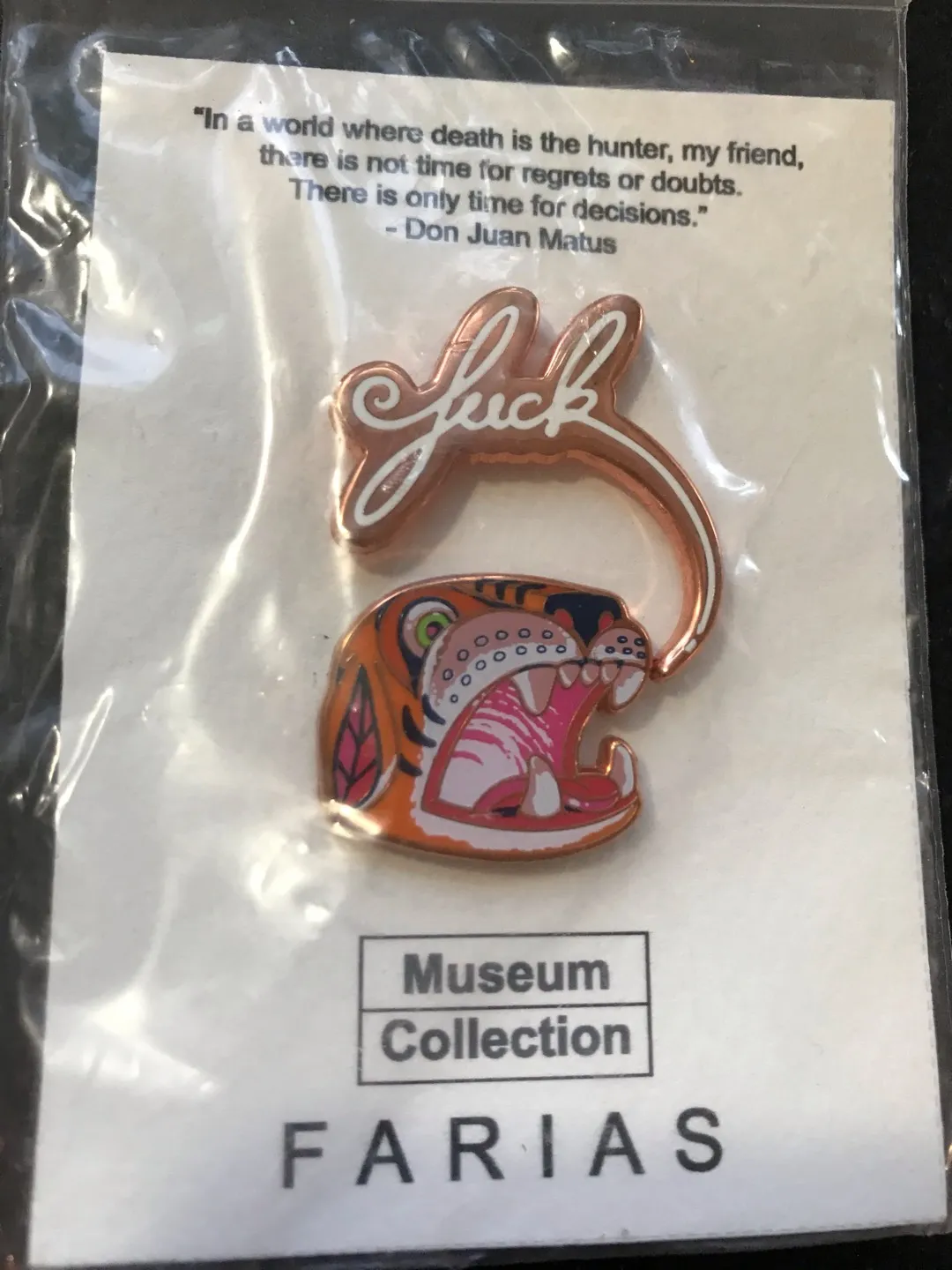 Rose gold Pins photo 1