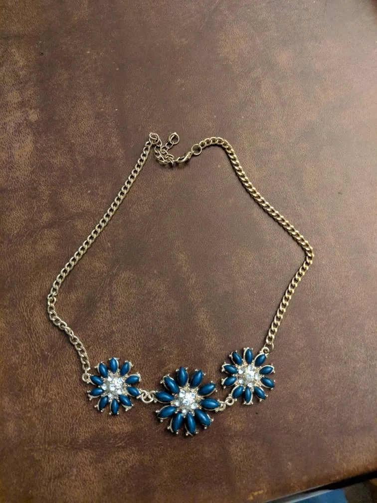 Teal Floral Necklace photo 1