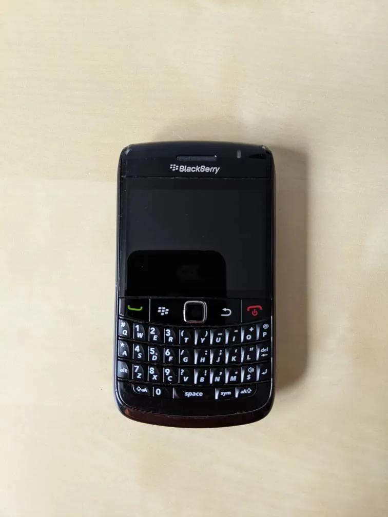BlackBerry Bold 9780 photo 1