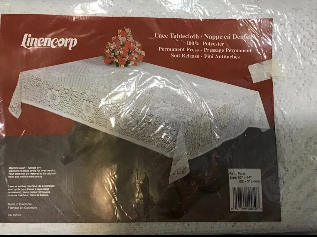 BNIP Lace Tablecloth photo 1