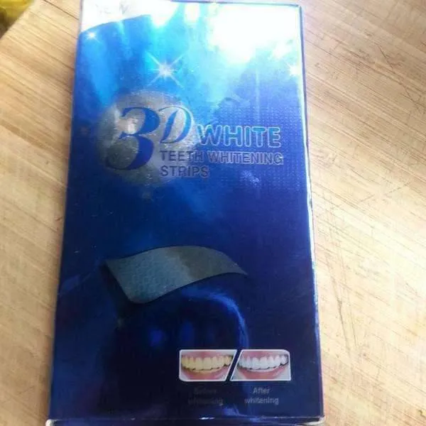 teeth whitening strips photo 1