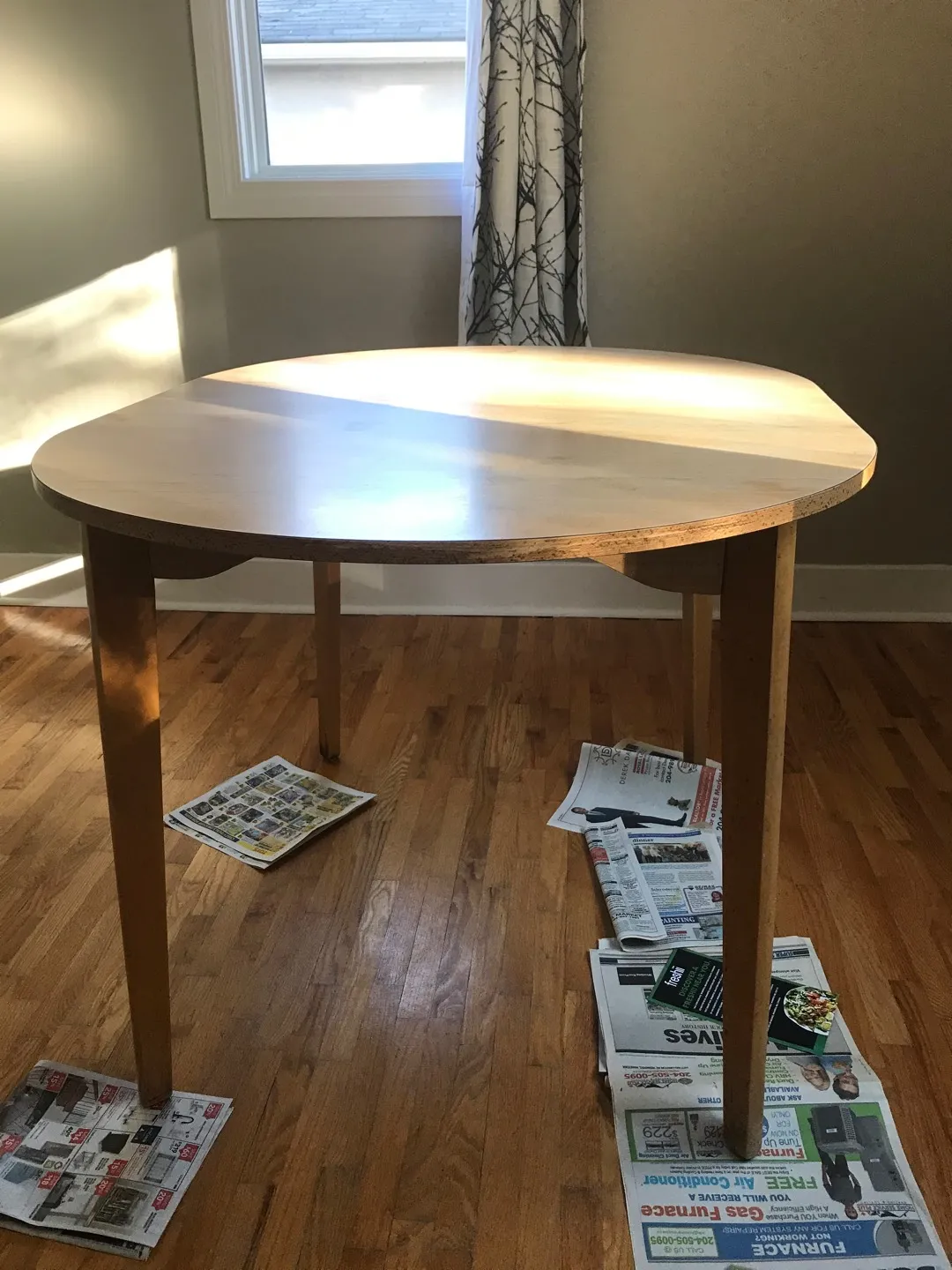 Dining Table photo 1