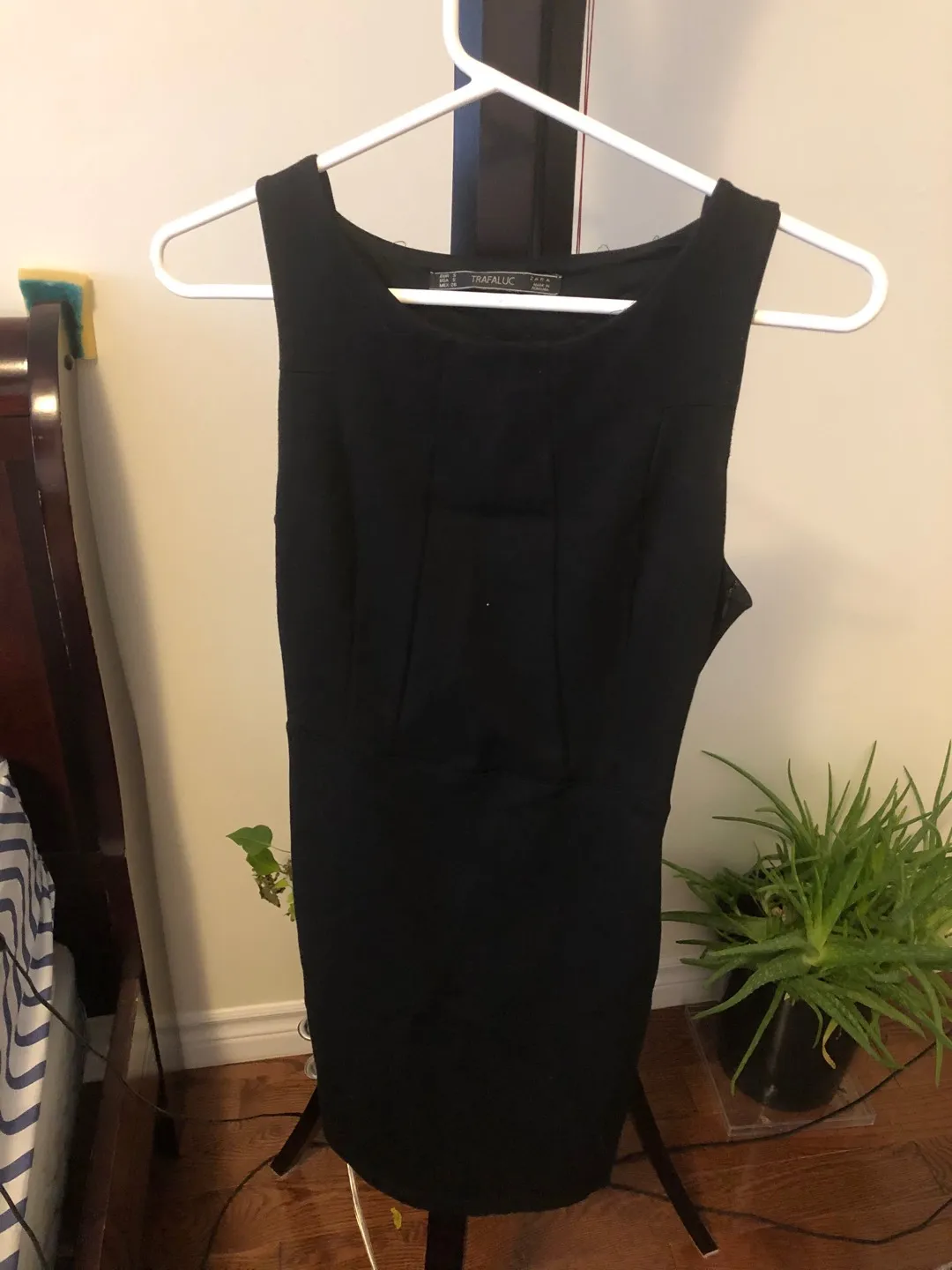 ZARA LBD photo 1