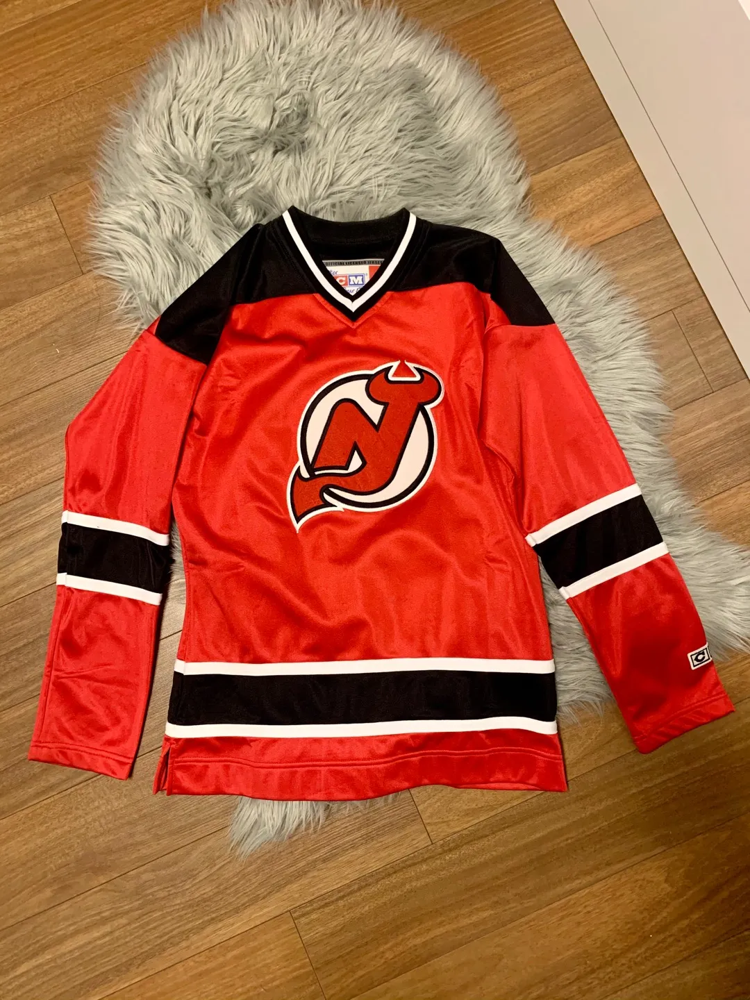 BNWOT NHL Jersey photo 1