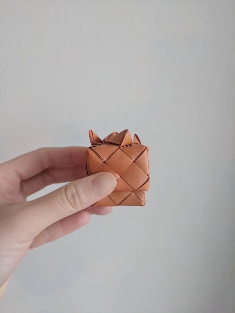 Handmade Straw Gift Box photo 1