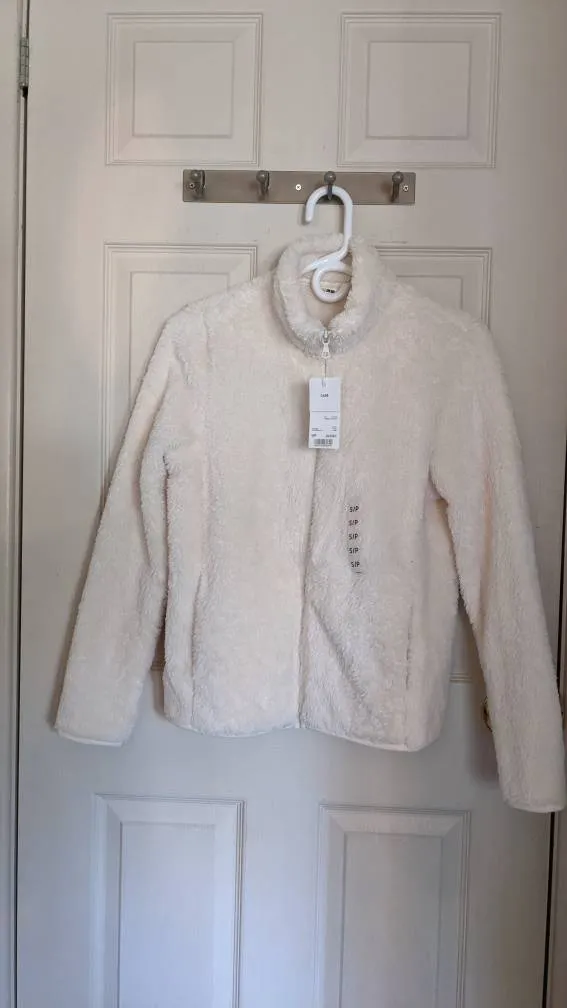 Brand new Uniqlo Fluffy Zip-up photo 1