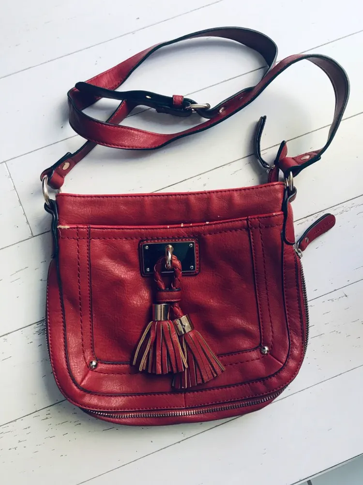 👜 Red Leatherette Purse photo 1